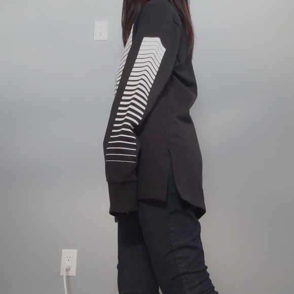 Black White Stripped Sweatshirt - Picture 3 of 6